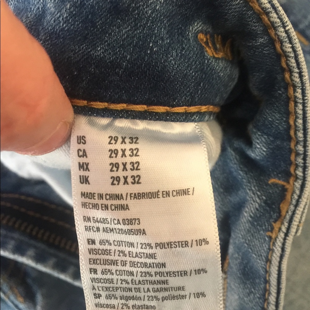 American Eagle men’s jeans